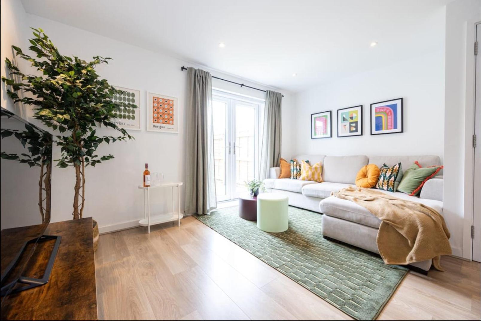 Elegance Retreat - 2 Bed Holiday Home With Parking Manchester Eksteriør bilde